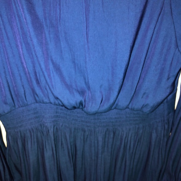 Banana Republic Festive V-neck Metallic Blue Pullover Blouse Size Large … - Picture 4 of 7